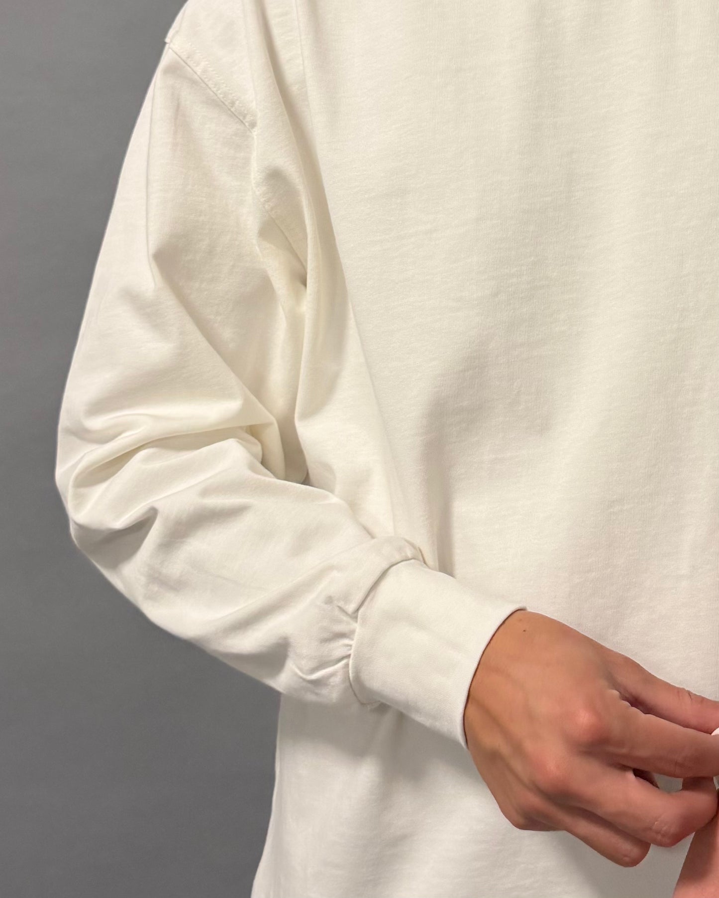 T-Shirt Regular Fit a Manica Lunga – Nero e Bianco
