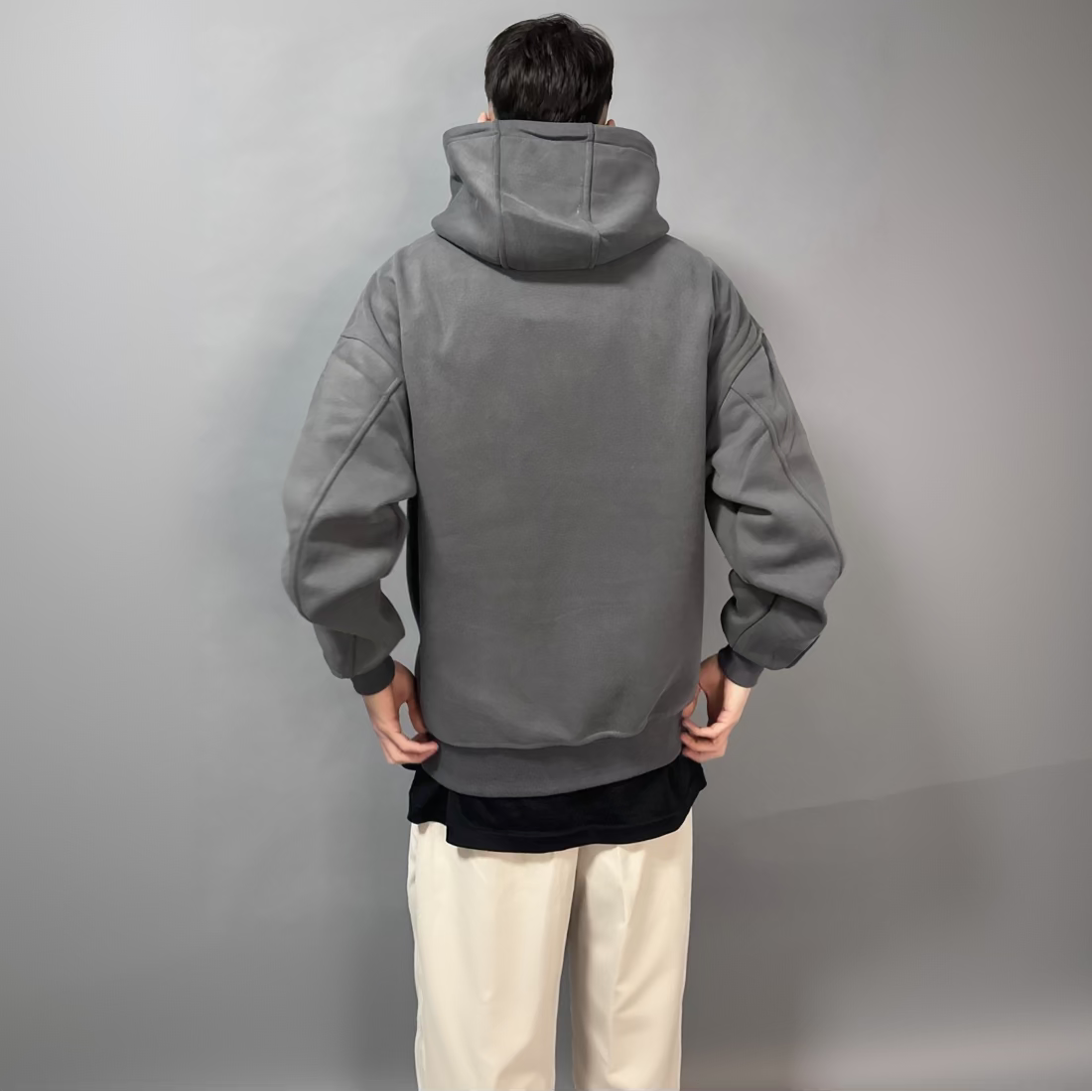 Over Lead Sweatshirt