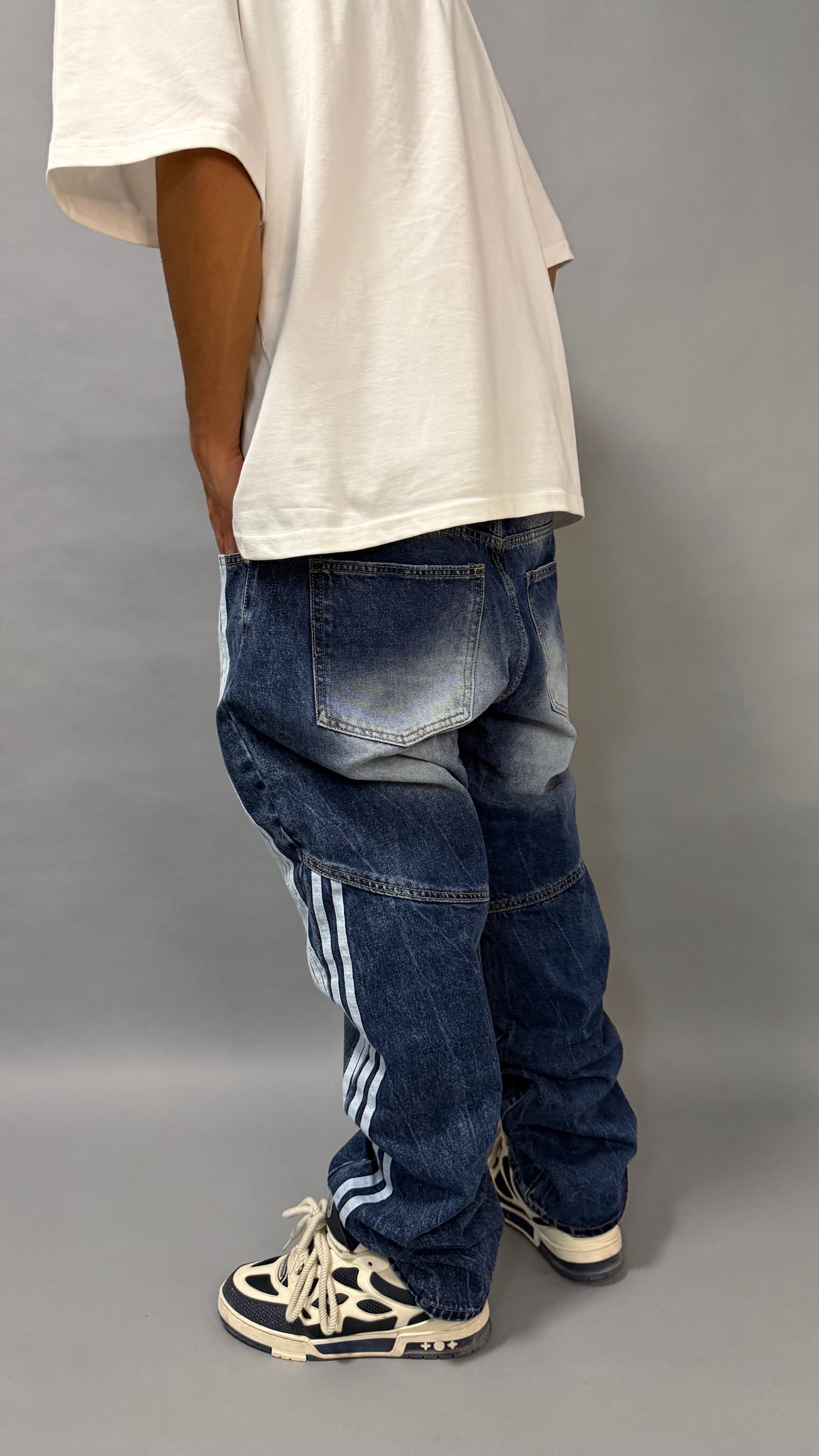 Jeans Baggy con Strisce Laterali
