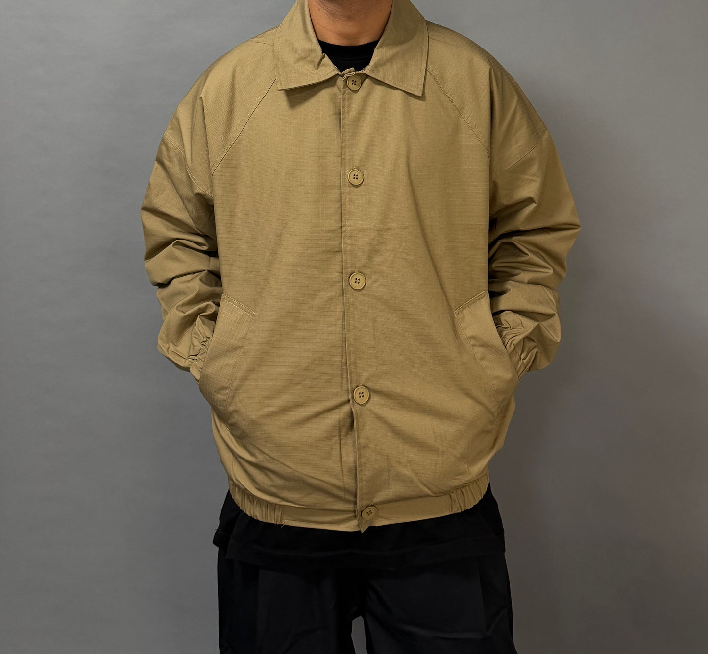 Giacca Oversize con Bottoni – Beige e Nera