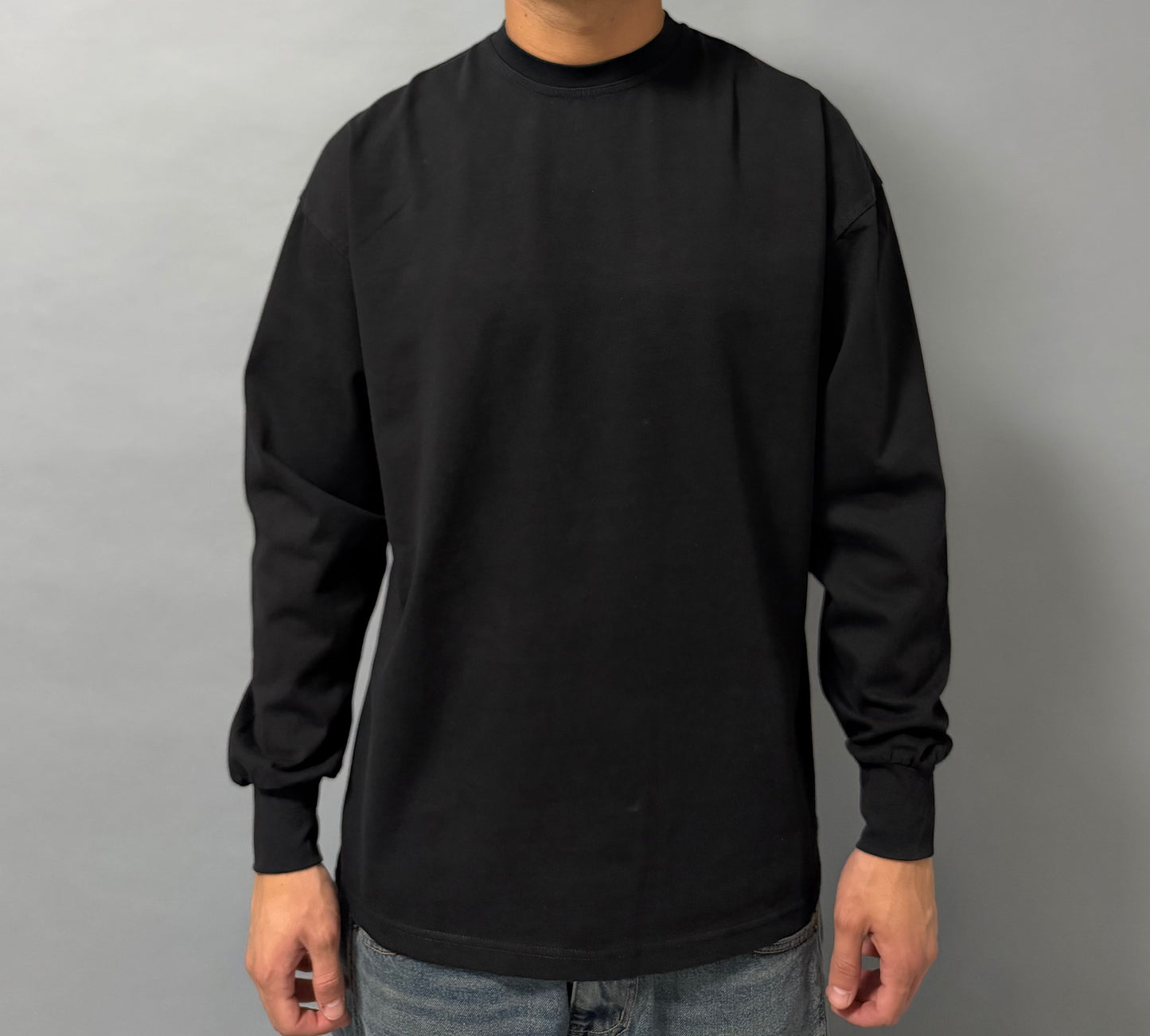 T-Shirt Regular Fit a Manica Lunga – Nero e Bianco
