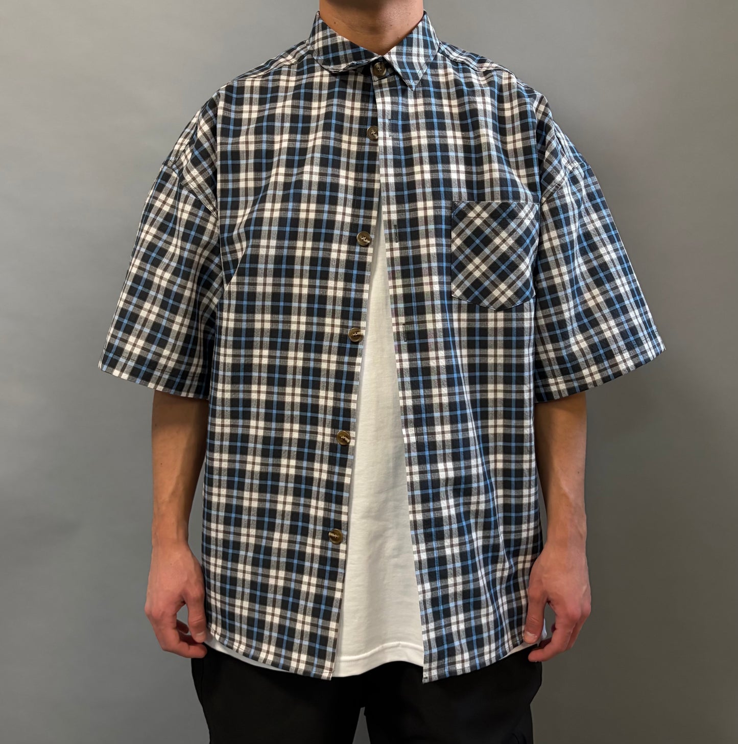 Camicia Over a Quadri Blu e Nera Manica Corta