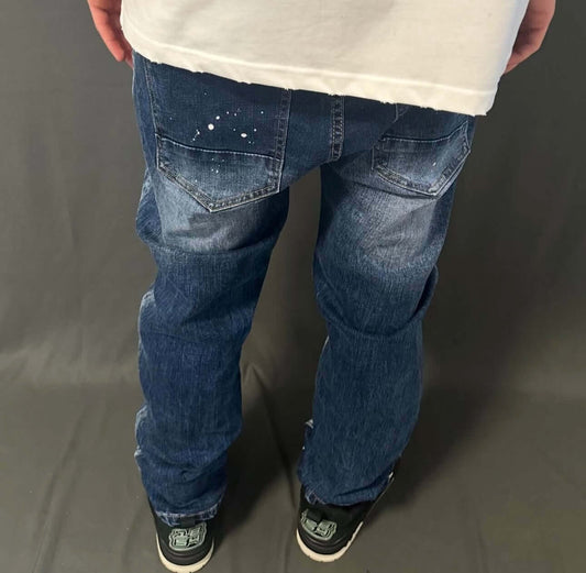 Jeans New Era – Taglio Moderno e Fit Versatile