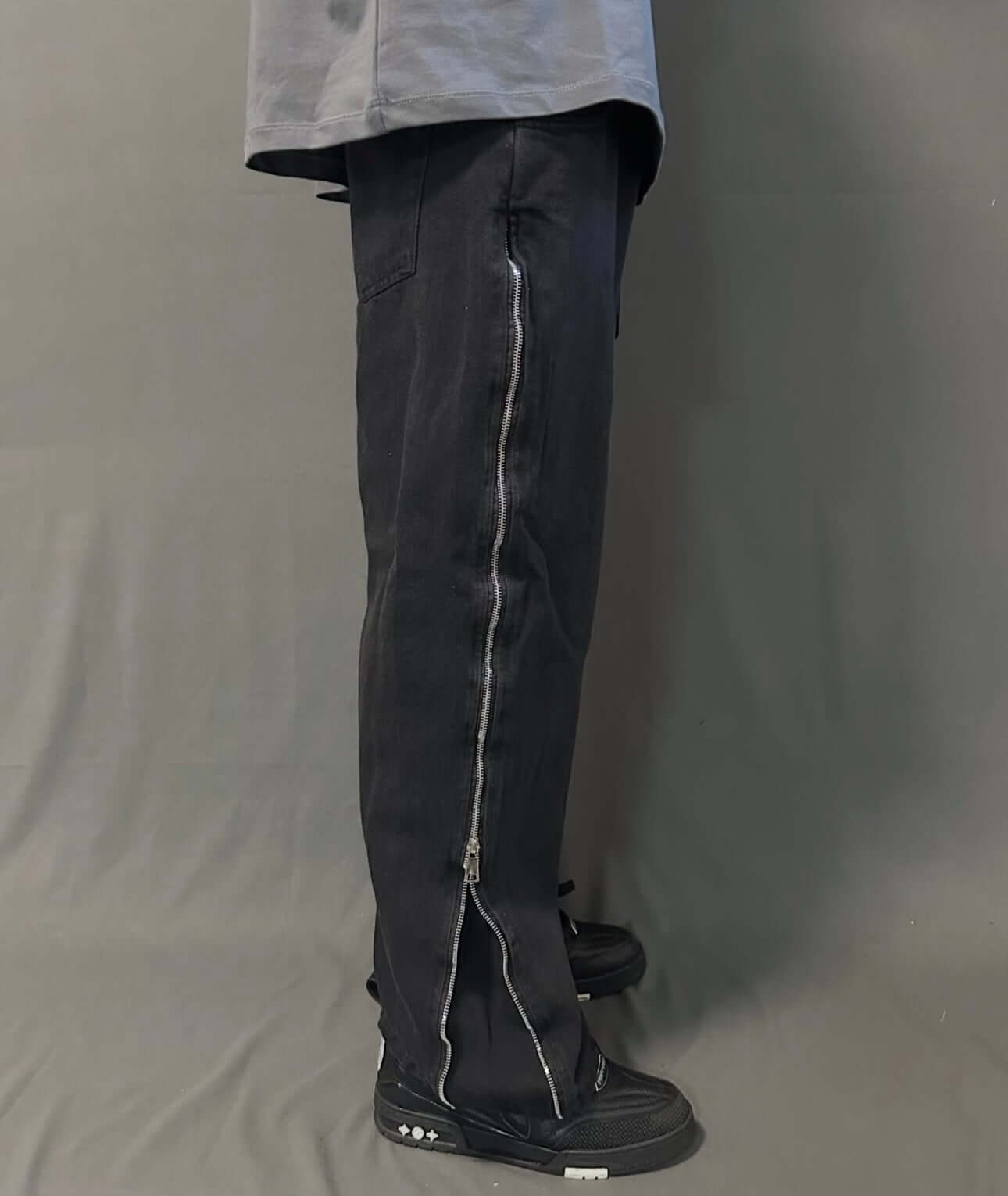 Jeans Zippato Uomo – Vestibilità Regular – Nero – Taglie S-2XL